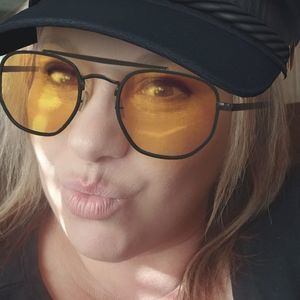 Meet your Posher, Norma